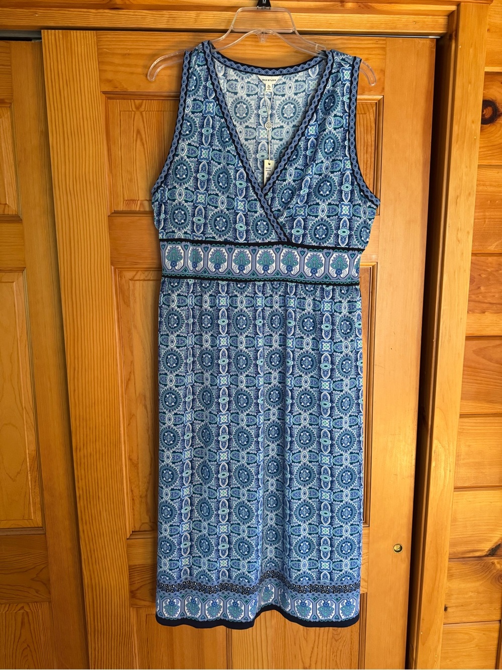 Max Studio Blue Patterned V-Neck Midi Dress